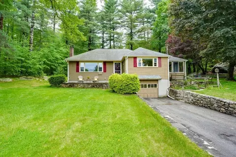 339 South St, Holliston, MA 01746