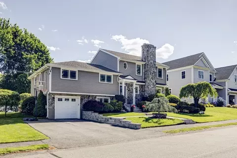 131 Woodbine Cir, Needham, MA 02494
