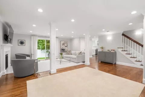 11 Brookmere Ave, Wellesley, MA 02482 photo 4