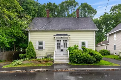 19-21 Pleasant St, North Andover, MA 01845