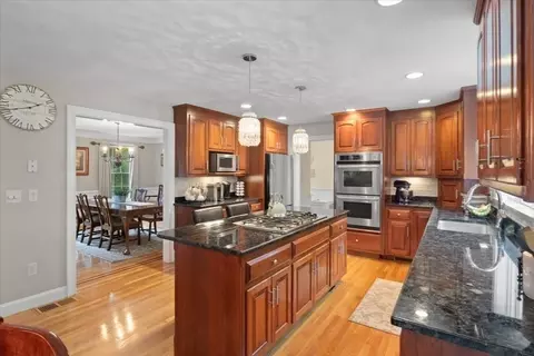 22 Dover Dr, Walpole, MA 02081 photo 9