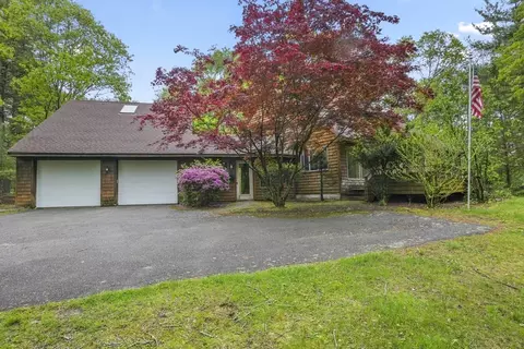 4 Fiske Mill Rd, Upton, MA 01568
