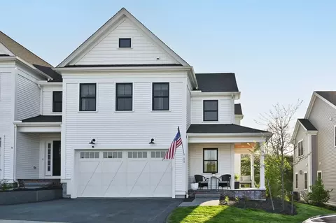 11 Bailey Pond Ln #11, Amesbury, MA 01913