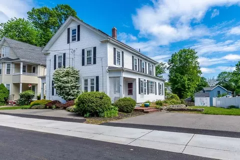 129 Vernon St #B, Norwood, MA 02062