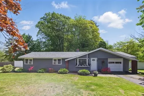 15 Temi Rd, Beverly, MA 01915