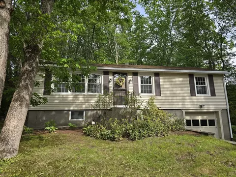 22 Wild Rose Ave, Holden, MA 01520