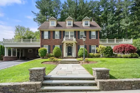 11 Hancock Hill Dr, Worcester, MA 01609