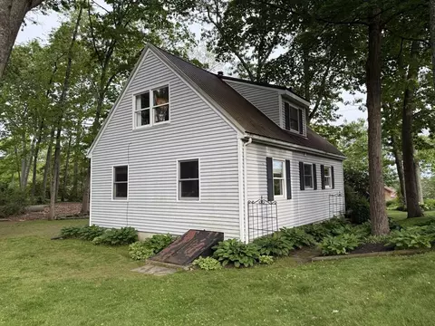 26 Horseshoe Cir, Ware, MA 01082 photo 7