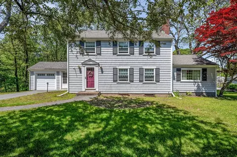 146 Elm St, Andover, MA 01810