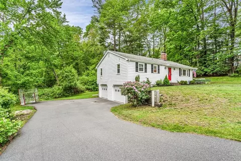 23 Cherokee Rd, Acton, MA 01720