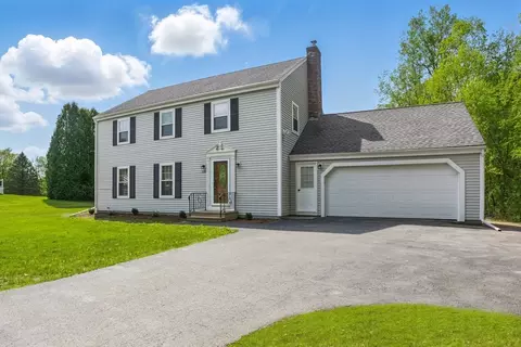 118 Oakham Rd, North Brookfield, MA 01535