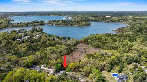 215 Head Of The Bay Rd, Bourne, MA 02532