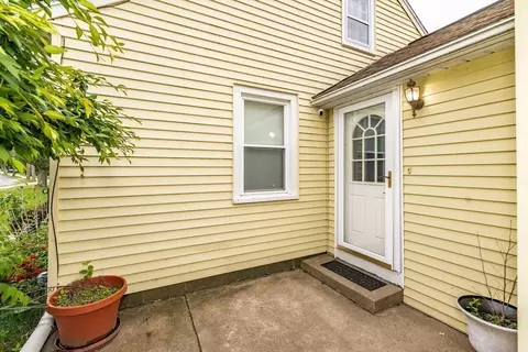 276 Oak St, Springfield, MA 01151 photo 5