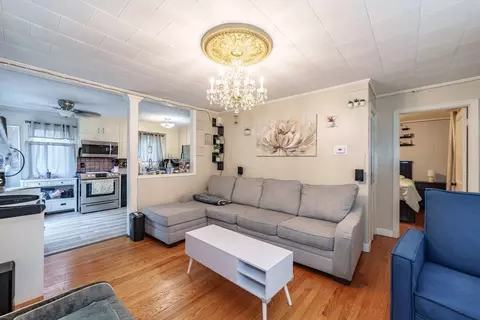 276 Oak St, Springfield, MA 01151 photo 17