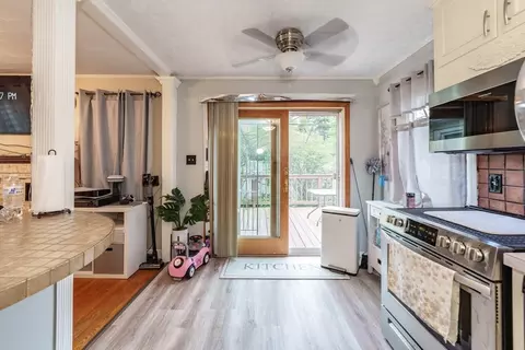 276 Oak St, Springfield, MA 01151 photo 23