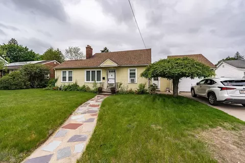 276 Oak St, Springfield, MA 01151