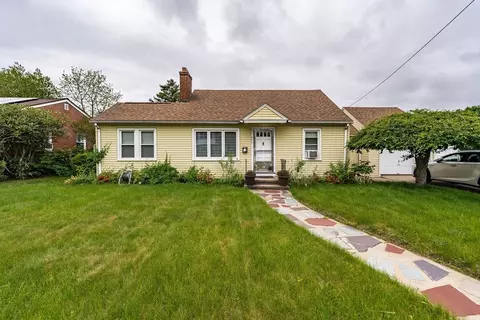 276 Oak St, Springfield, MA 01151 photo 2