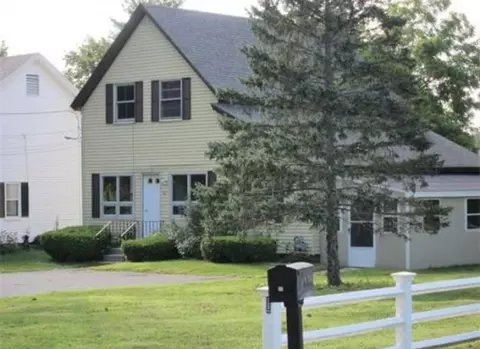 83 Brigham St, Hudson, MA 01749