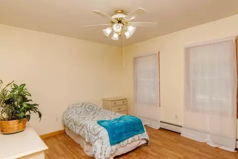 Bedroom - 101 Holt Rd, Ashburnham, MA 01430 photo 2 of 4