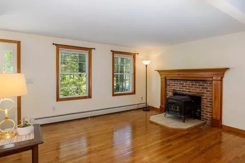 Living - 101 Holt Rd, Ashburnham, MA 01430 photo 1 of 2