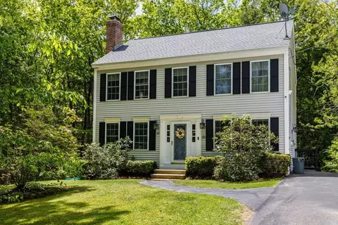 101 Holt Rd, Ashburnham, MA 01430