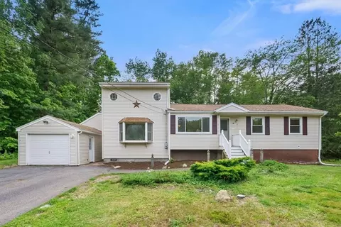 52 Richard Rd, Hanson, MA 02341