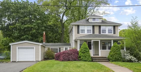 19 Van Norden Rd, Woburn, MA 01801