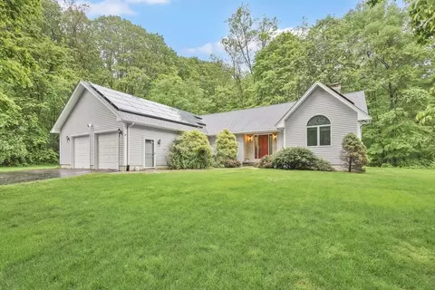 514 Mountain Rd, Wilbraham, MA 01095