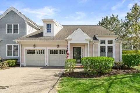 304 Godfrey Dr #304, Norton, MA 02766
