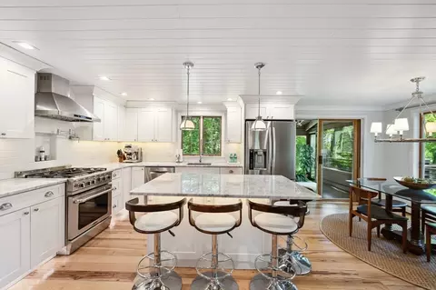 15 Youngs Rd, Gloucester, MA 01930