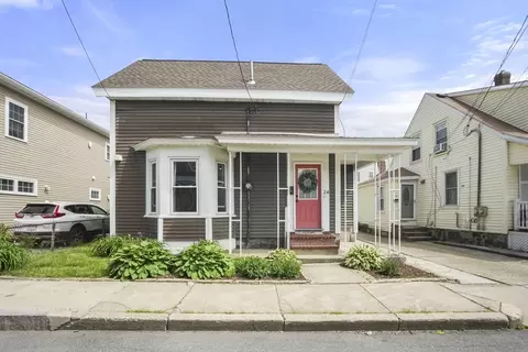 24 Everett St, Woburn, MA 01801