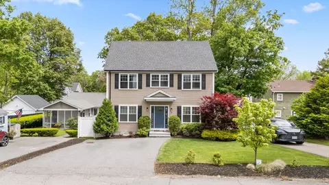 29 Van Vechten St, Waltham, MA 02452