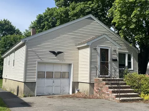 3 Coolidge Ave, Peabody, MA 01960