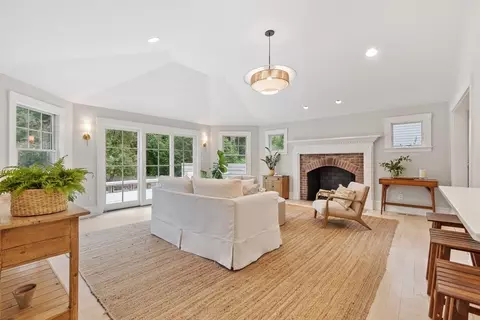 85 Pine St, Concord, MA 01742 photo 3