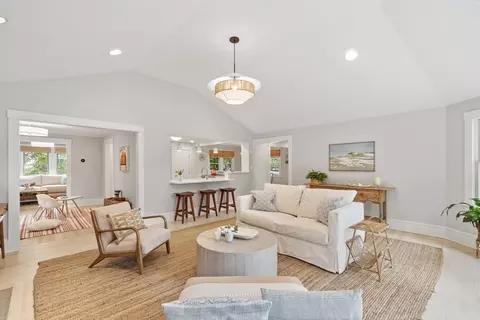 85 Pine St, Concord, MA 01742 photo 4