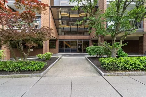 1265 Beacon St #901, Brookline, MA 02446