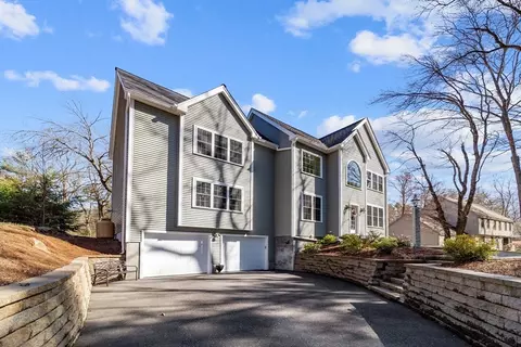 37 Winter St, Hopkinton, MA 01748
