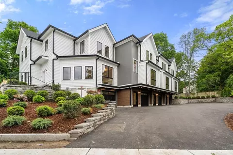 2202 Commonwealth Ave #4, Newton, MA 02466
