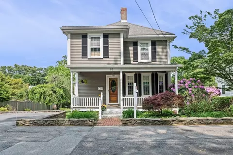 18 East St, Beverly, MA 01915