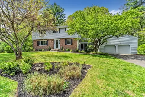 4 Fairway Rd, Acton, MA 01720