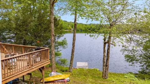 64 Porcupine Point Rd, Tolland, MA 01034