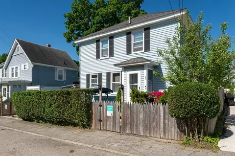 35 Morey St, Lowell, MA 01851