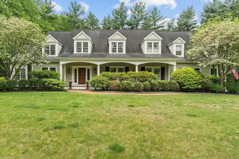 111 Elm St, Medfield, MA 02052