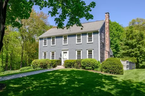 3 Hollyhock Ln, Hingham, MA 02043