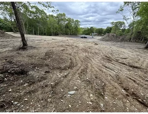 6 Hadley Heights Way, Freetown, MA 02702