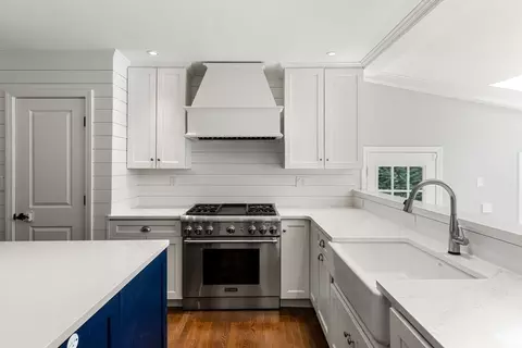 53 Windsor Rd, Wellesley, MA 02481 photo 13