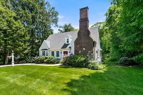 53 Windsor Rd, Wellesley, MA 02481 photo 2