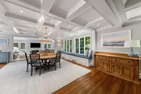 53 Windsor Rd, Wellesley, MA 02481 photo 8