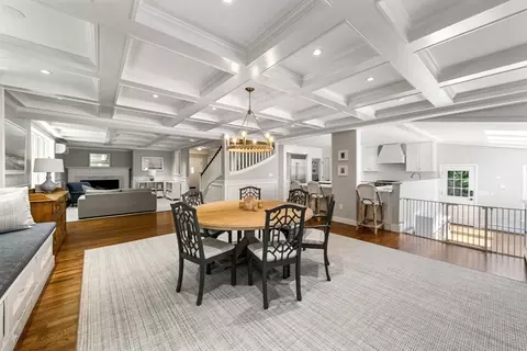 53 Windsor Rd, Wellesley, MA 02481 photo 9