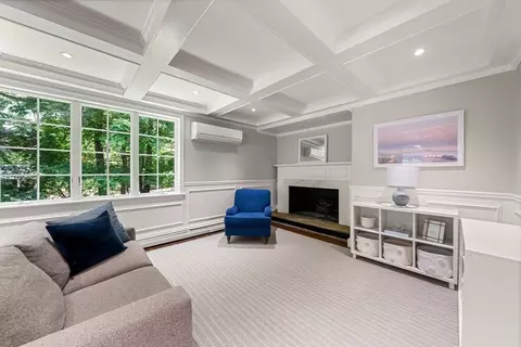53 Windsor Rd, Wellesley, MA 02481 photo 7